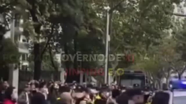 CHINESES SE REBELAM CONTRA XI JINPING