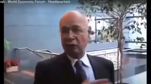 Davos: Klaus Schwab filmato con una telecamera nascosta si vanta