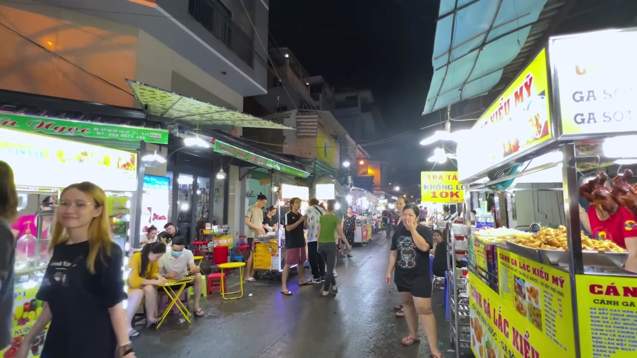 _100 Vietnamese Night Market Challenge__ Super CHEAP Street Food in Saigon__(1080P_HD)