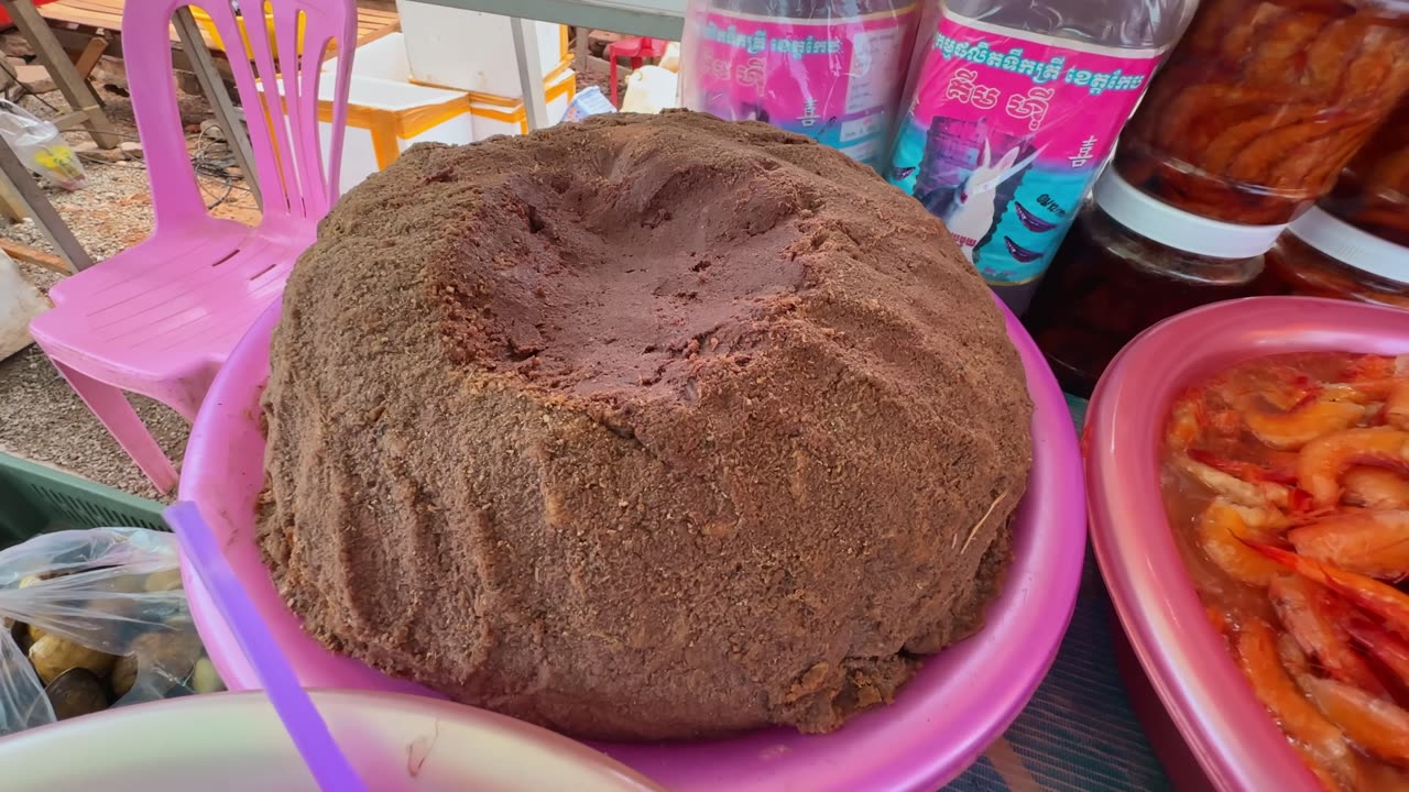 I Found Asia's CHEAPEST Seafood Market!!