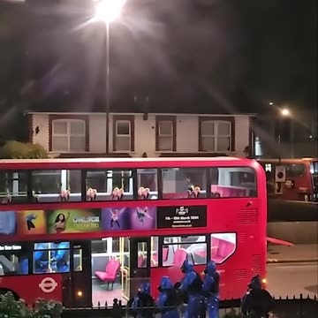 Man who ‘threatened Croydon bus passengers with unknown substance’ is TASERED by cops