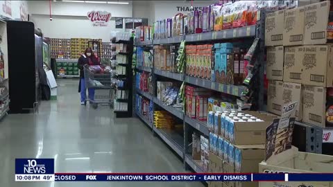 NE Philly folks busy with last-minute Christmas shopping and essentials before weather turns icy