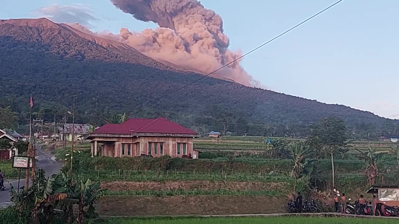 Mount Merapi erupted in Padang Panjang