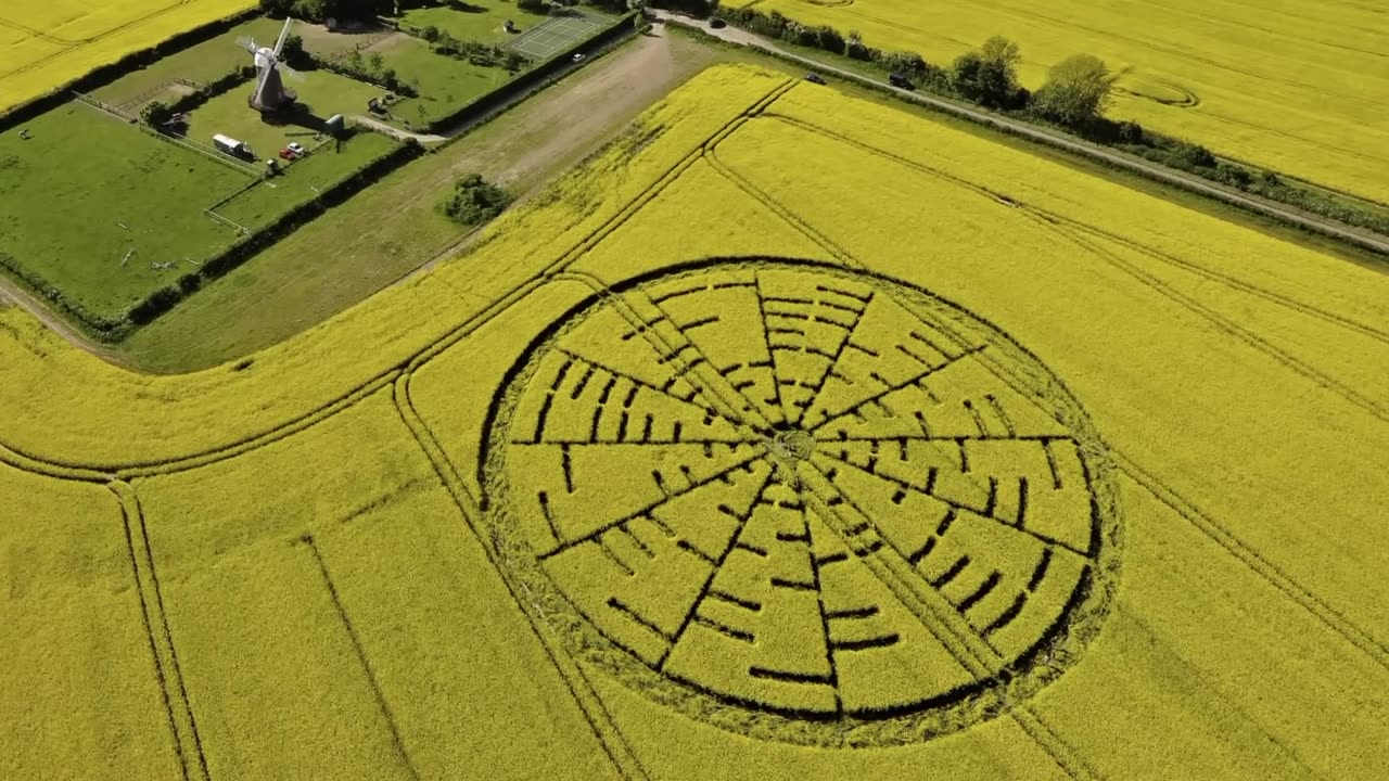 Ancient Aliens - Crop Circles