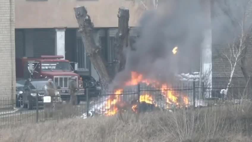 Ukraine - Bio Lab Paperwork Being Destroyed