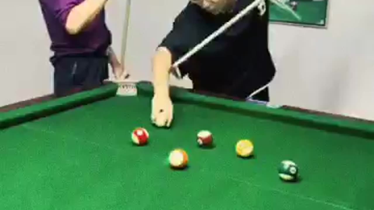 SNOOKER GAME TRICK