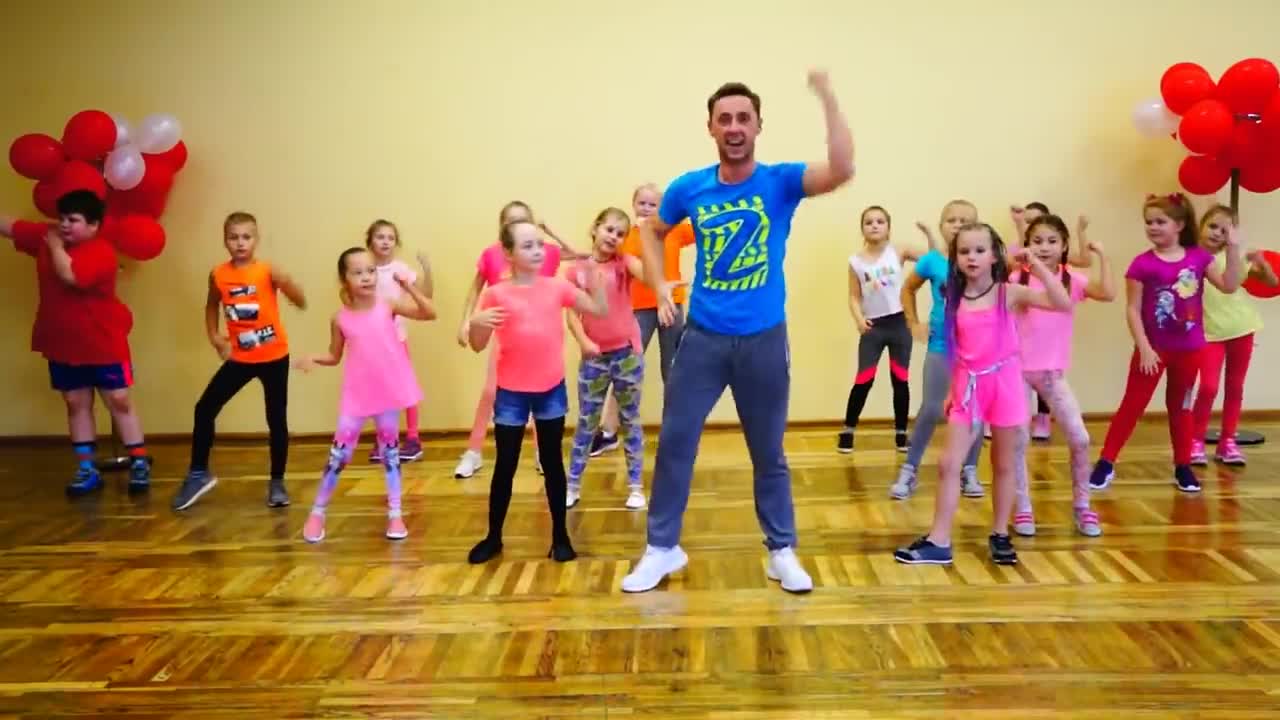 Zumba Kids (easy dance) - I like to move it