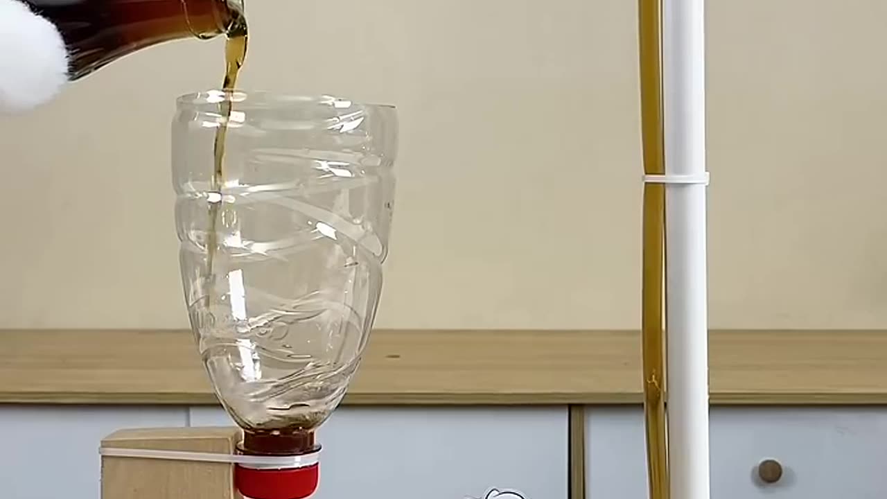 🔄 Puff's Coke perpetual motion machine! Real or just bubbly magic 🥤 #ThatLittlePuff #InventorPuff