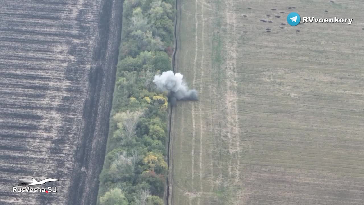 Destruction of a Ukrainian pick-up with ATGMs