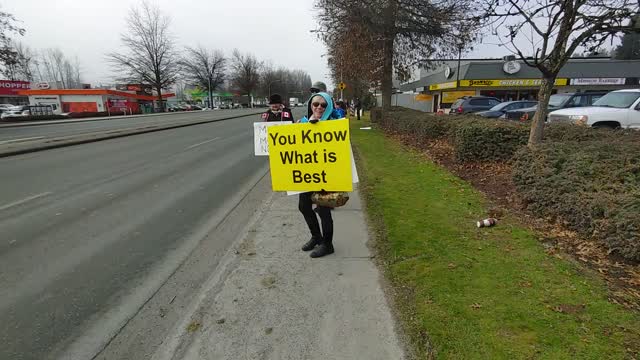 Very Nice People protesting mandates in Mission BC