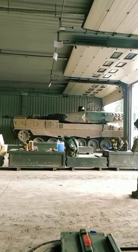 Leopard 2 Tanks in Undisclosed Location