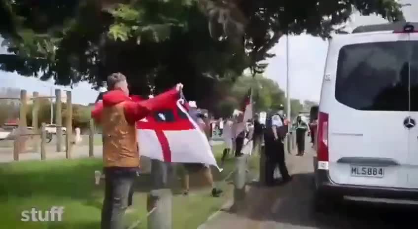 NZ Ardern gets heckled by parents during a school visit