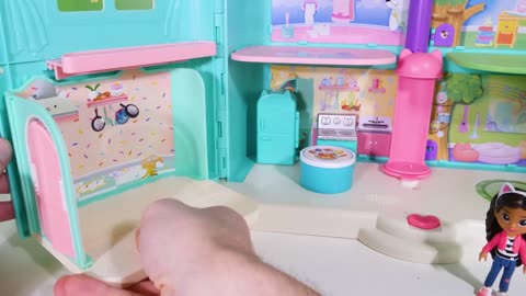 Gabby's Dollhouse Toy Learning Video for Kids!