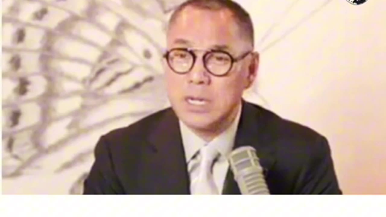 经过2年生死考验得知，治疗新冠病毒效果好，各国又不让使用的普通便宜药——硫酸羟氯喹、伊维菌素、阿奇霉素等，是非洲最早用于治疗艾滋病、疟疾的”土方“药。