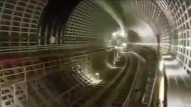 Βαθιές Υπόγειες Στρατιωτικές Βάσεις στις ΗΠΑ !