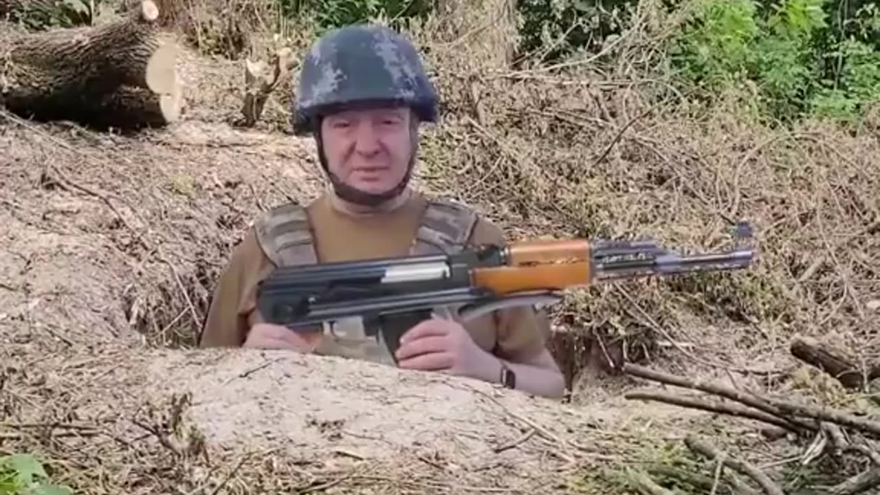 Former Ukrainian President Poroshenko has released a video of himself "fighting" near Bakhmut