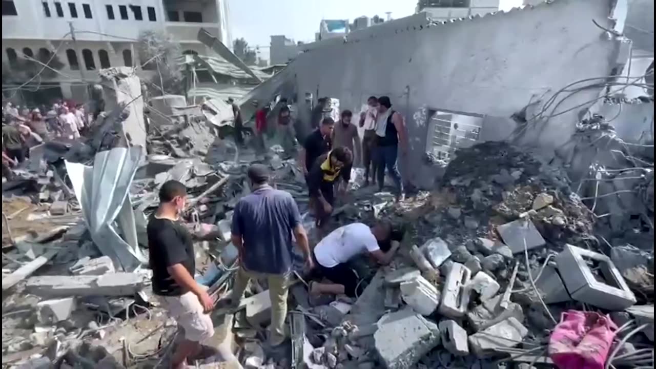 Jabalia Refugee Camp hit by another Israeli strike