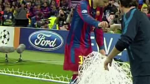 Gerard Piqué - Football Legend
