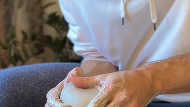 practicing with 6 lbs #pottery #asmr #satisfying #thrdfloor