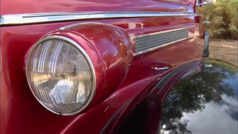 Pawn Stars_ Seller REFUSES TO BUDGE on 1937 Oldsmobile Price (Season 5) _ History