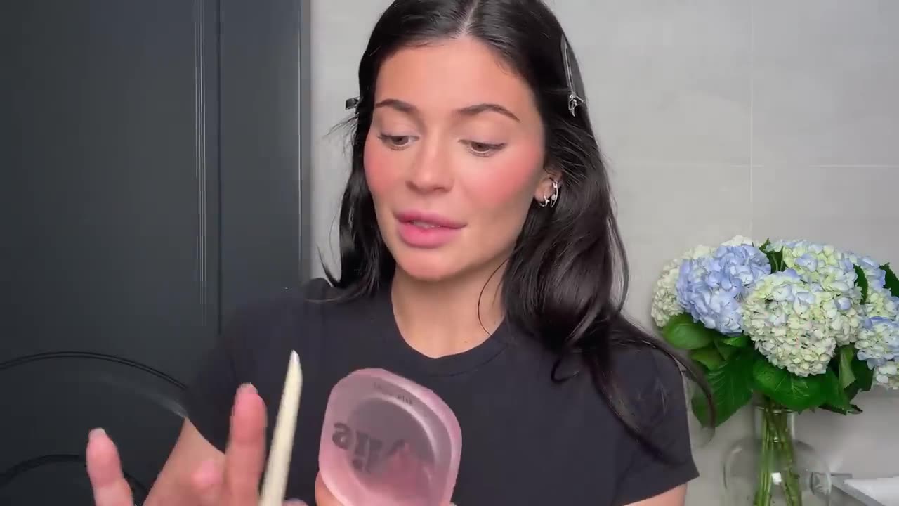 Makeup with Kylie Jenner