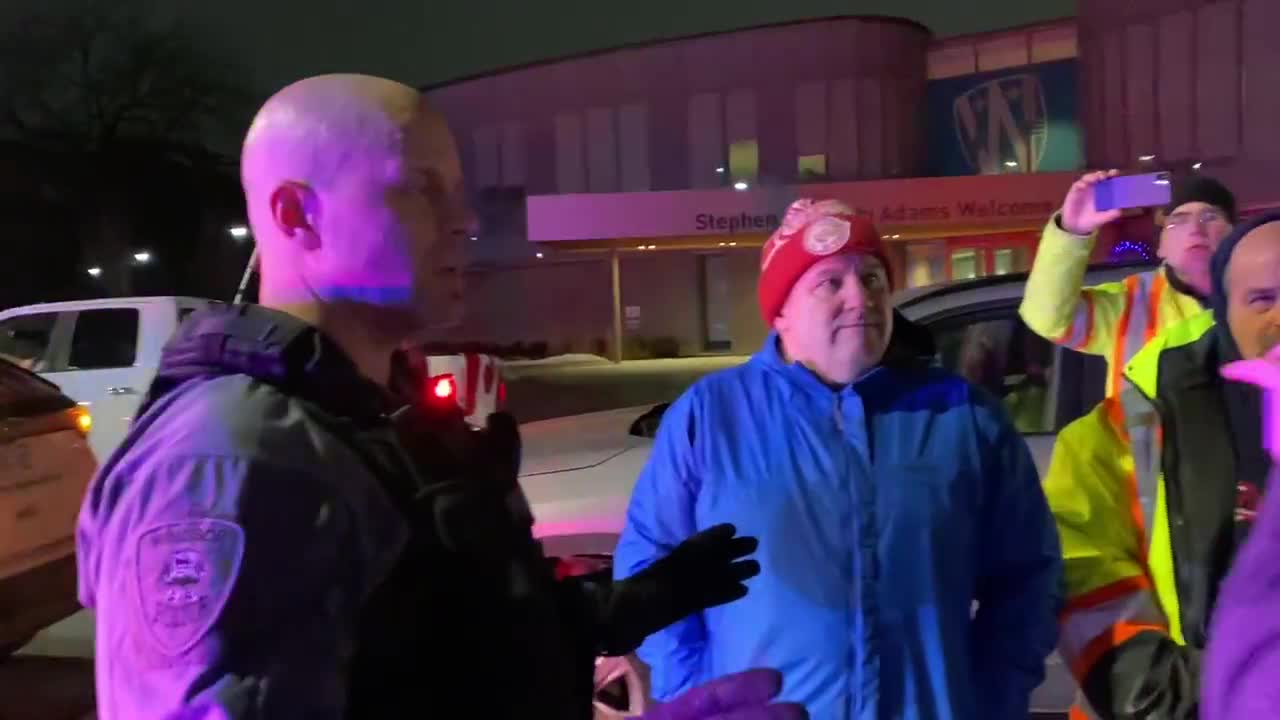 Windsor police speak to protesters blocking access to Ambassador Bridge