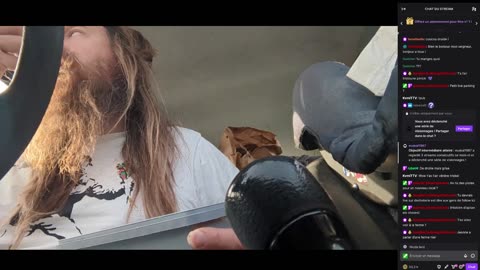 2023-03-03 (1bis) - Journée sur le parking de Super U après une dispute - (version avec chat)