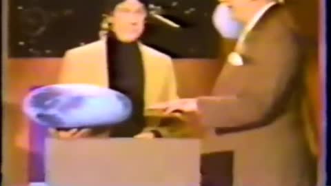 V253. Johnny Blasts flat-earth cult 🤣