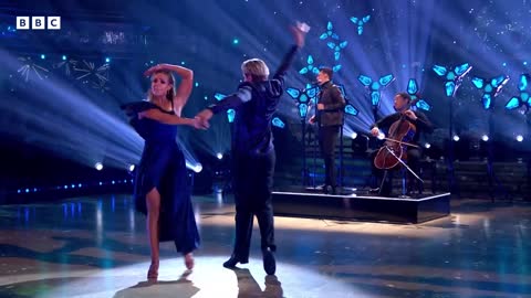 Zak Abel and Sheku Kanneh-Mason perform 'Same Boat' in the Ballroom ✨ BBC Strictly 2022