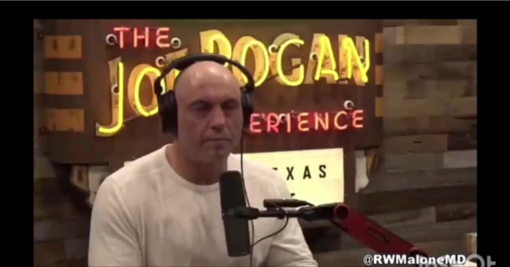 Dr. Robert Malone on Joe Rogan- COVID Vaccine Trials, Menstruation Fertility