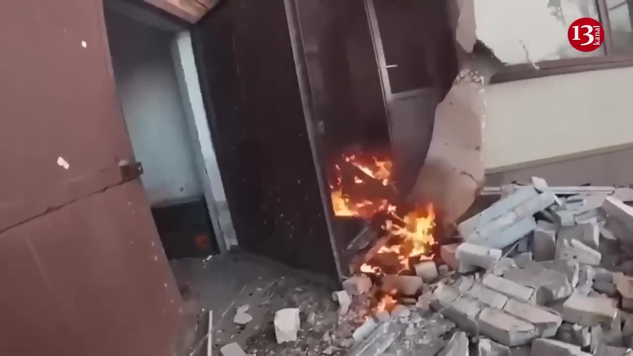 House where Ukrainian fighters were located, was hit - fighters fled from burning house last minute