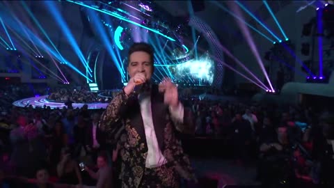 Panic! At The Disco Perform "High Hopes" | MTV VMA | Live Performance