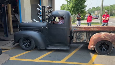 1947 International KB2 6.0L V8 LS Swap Exhaust Sound w/ Headers & Flowmaster 40 Series!