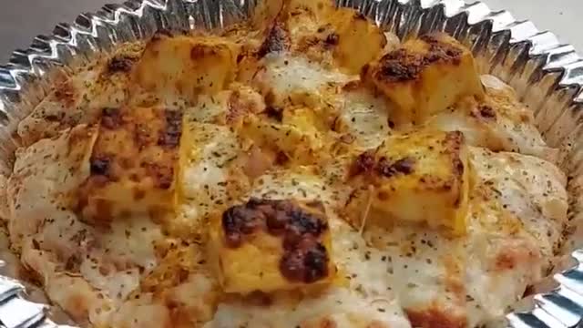 Cheeseburst Paneer Tikka Pizza🍕|| Street Style Pizza || ZZZ Pizza, Pitampura📍#streetpizza #shorts