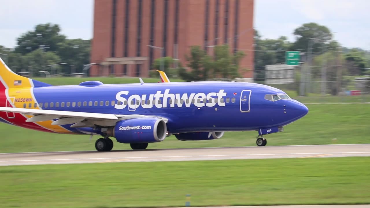 Southwest Boeing 737-800departing St Louis Lambert Intl - STL