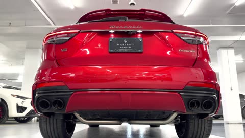 2023 Maserati Levante Trofeo - Revs + Walkaround in 4k HDR