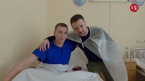 Zelenskiy visits wounded soldiers in Lviv region hospital