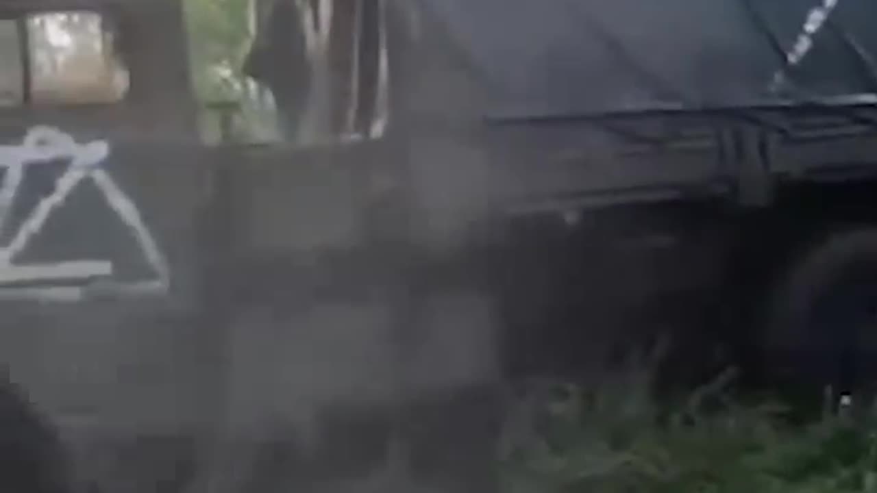 Ukraine troops ambush Russian trucks
