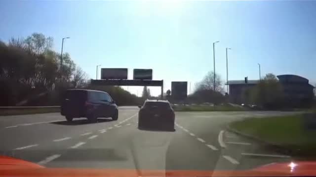 Good reaction from both of them 🤣