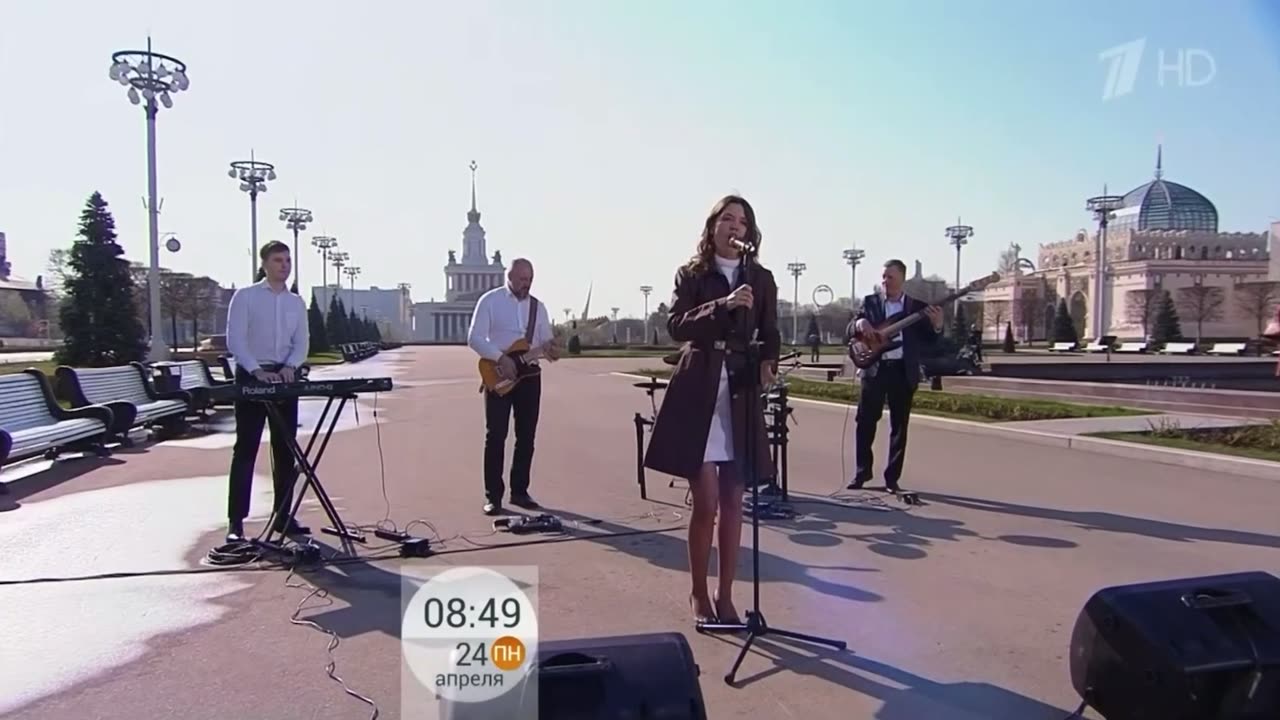 Moscow VDNKH Natalia Gerasimova opera singer (sings Fly Away on the Wings of the Wind.) Remix