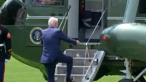 Biden Takes No Questions As He Leaves For Japan In The Middle Of Urgent Debt Limit Negotiations