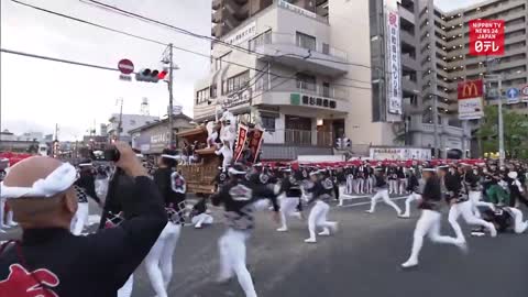 High-speed float festival held in Osaka