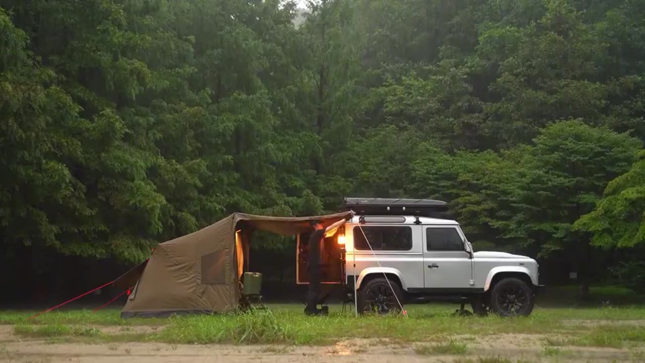 SOLO CAMPING IN HEAVY RAIN