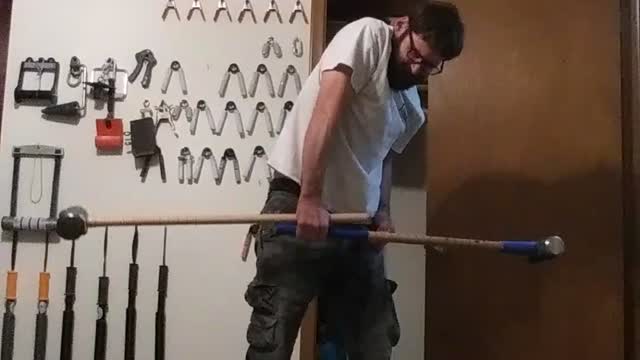 Sledgehammer Squeeze lift