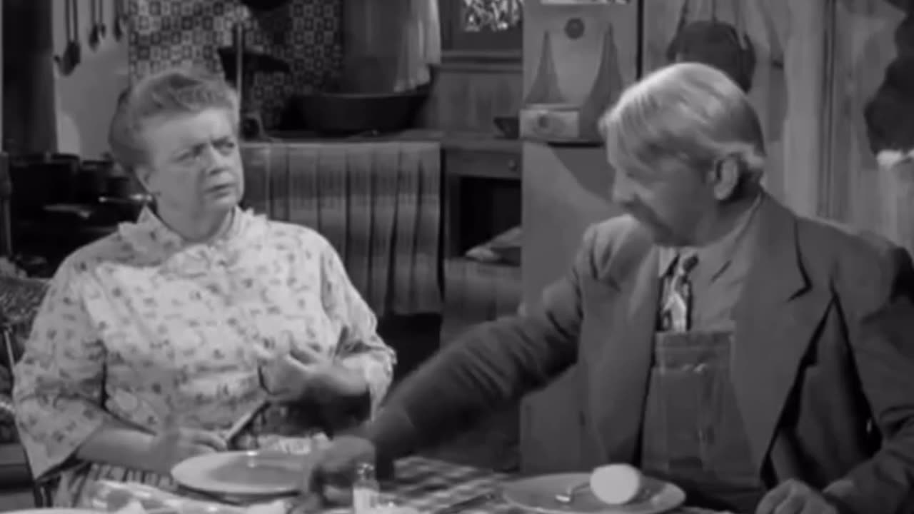 Andy Griffith Show-Briscoe Darling falls Aunt Bee