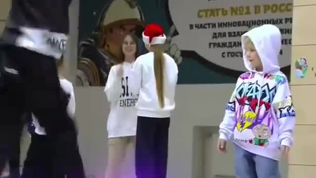 Мальчик_Повторил_Танец_😎⭐️_Neon_Mode_😱🔥_#shorts_#dance_#viral