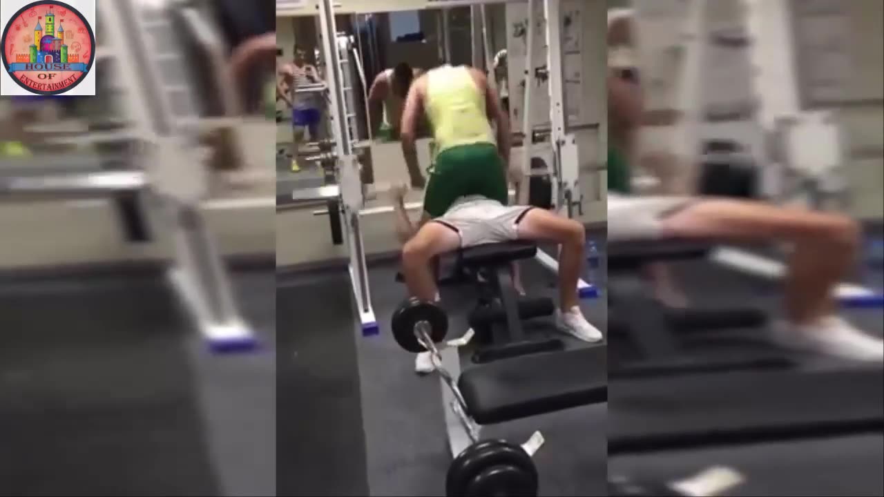 Girls and Guys Gym Fails Compilation