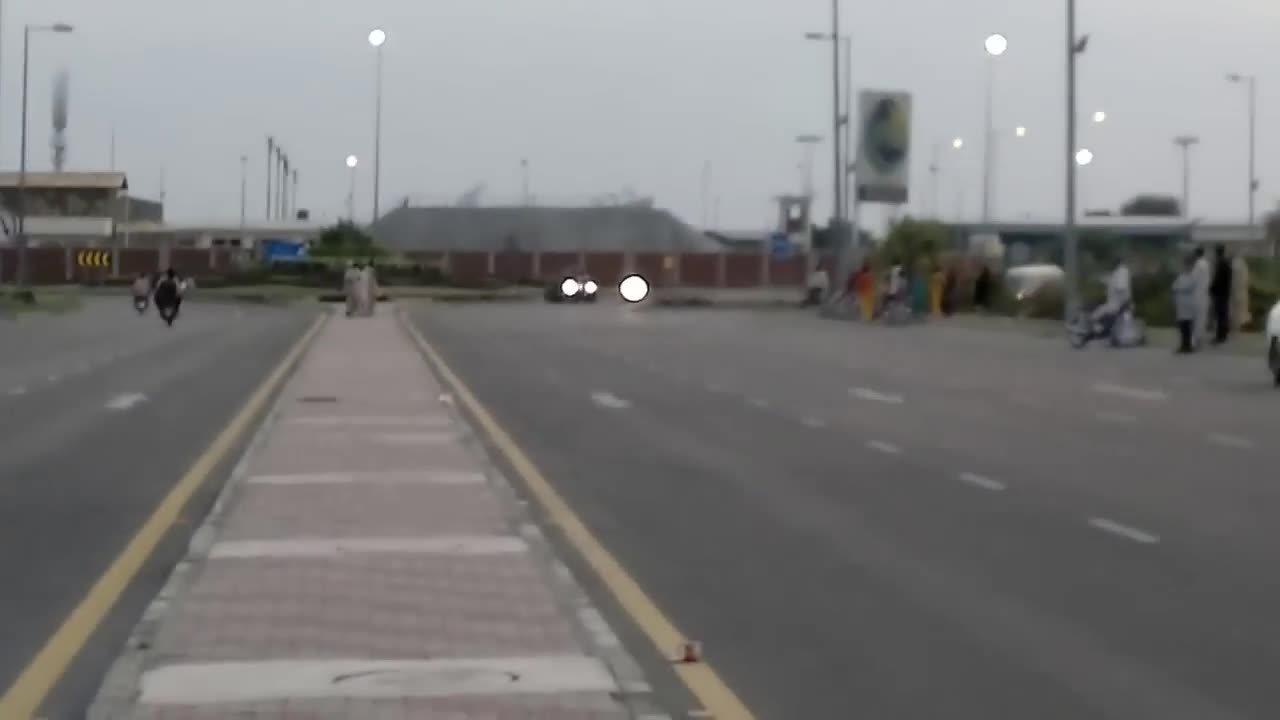 Heavy bikes racing (Airport road)