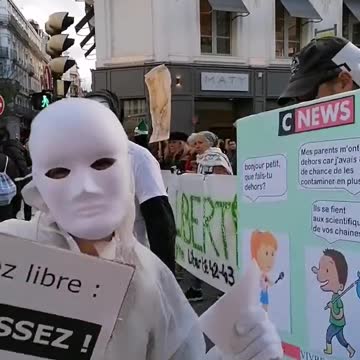 Protests in France against vaccine mandate