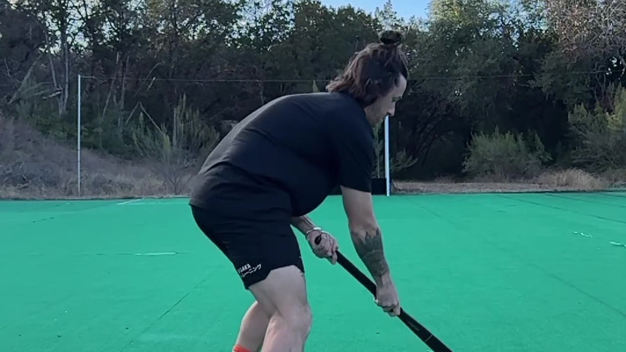 Best receiving moving ball in hockey